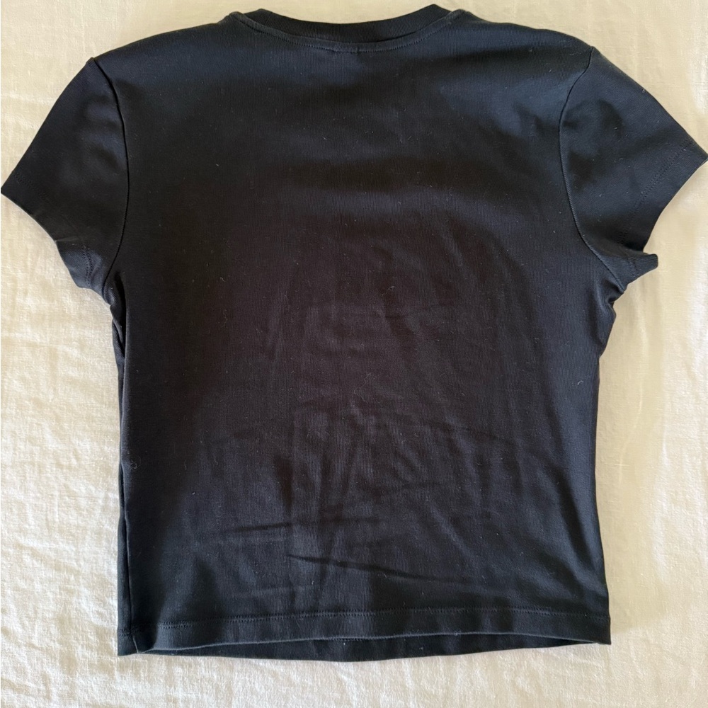 Uniqlo Black Mini Baby T-shirt - Picture 2 of 2